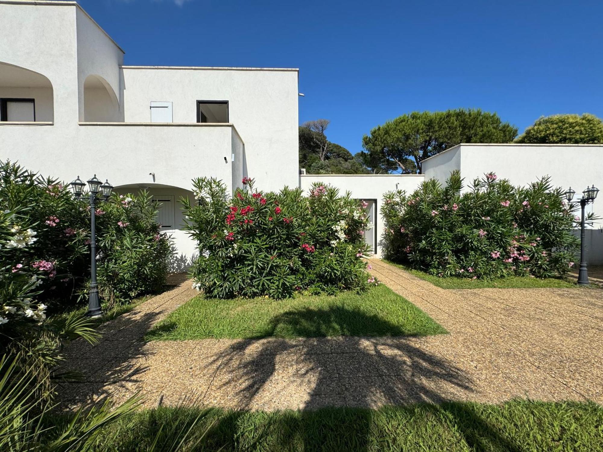 Beach Cannes Bungalows ル·カネ エクステリア 写真